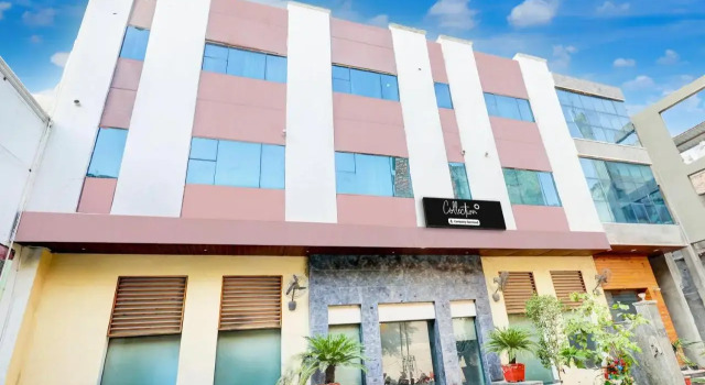 Hotel Saffron, Забронировать Отель Рохтак штат Харьяна