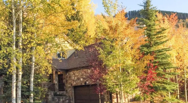 Коттедж 2030 Meadow Brook Lane Unit A