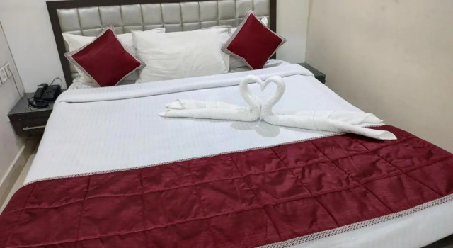 Hotel Samrat, Rezerwuj Hotel Jhansi Indie