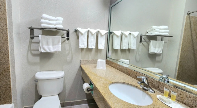 Номер Standard c 1 комнатой Days Inn by Wyndham Kemah
