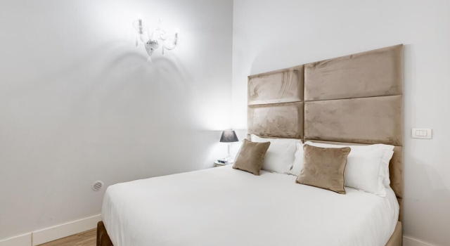 Spanish Queen Apartment, Забронировать Апартаменты/квартира Рим Лацио, рядом с Посольство США в Риме