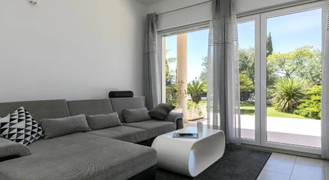 Апартаменты с видом на сад Luxury Apartments Villa Klara