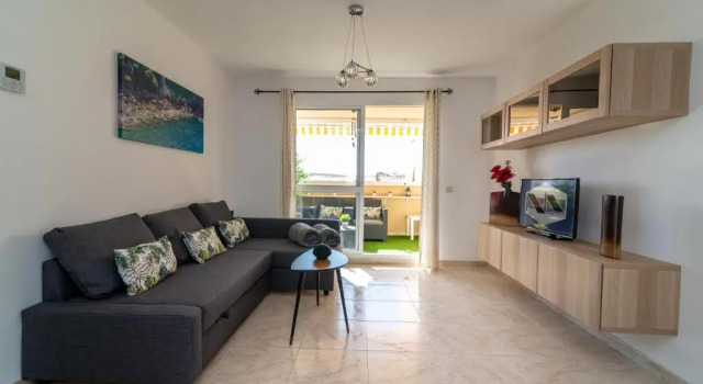 N&A Golondrinas Recently Renovated 2bdr Apt, Забронировать Отель Отели Бенальмадена с парковкой, рядом с Индуистский храм, Парковка
