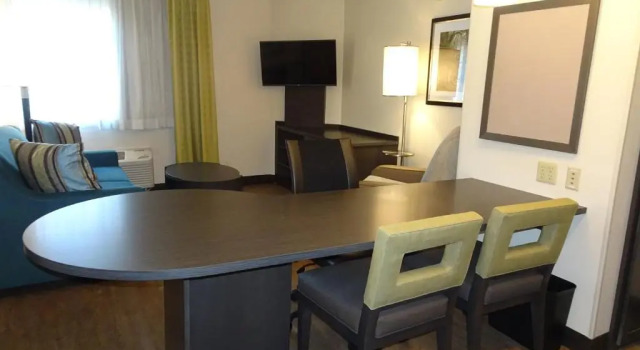 Двухместный люкс c 1 комнатой Candlewood Suites Glen Allen-Short Pump