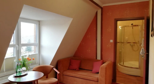Hotel Dwór Lwowski, Rezerwuj Hotel Hotele w Garbow ze śniadaniem, Śniadanie