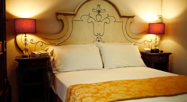 Двухместный номер Standard с балконом Vico Regio Hotel