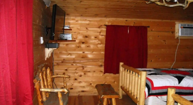 Коттедж Superior Cole Cabins