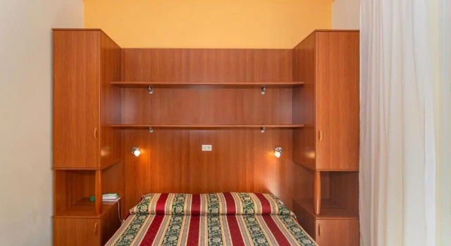 Семейный номер Standard с балконом Hotel Dolly