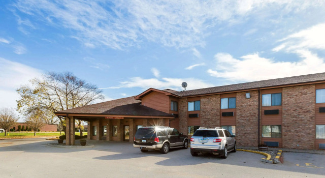 Quality Inn - Storm Lake, Prenota Hotel Hotel a Iowa con piscina, Piscina