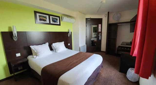 Двухместный номер Standard Enzo Hotels Cannes-Écluse by Kyriad Direct