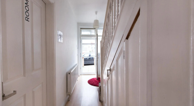 Tooting Bec Rooms at Fishponds by EveryWhere to Sleep London, Rezervasyon Bed and Breakfast Merseyside ucuz oteller