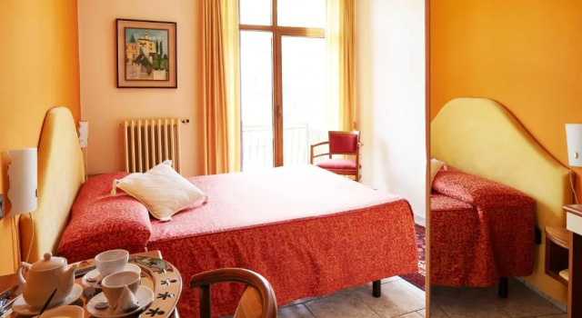 Двухместный номер Standard Hotel 2000