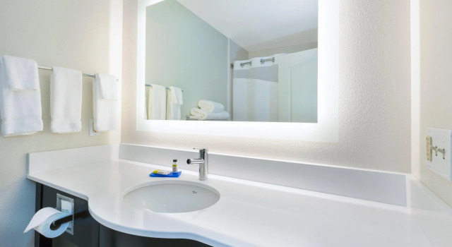 Четырёхместный номер Standard Holiday Inn Express & Suites - Effingham by IHG
