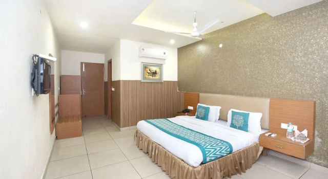 OYO 4575 Hotel Mirage