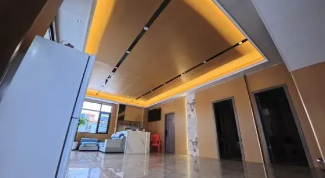 Yajia Homestay, Rezerwuj Hotel Lingshui Hainan, w pobliżu Narada Beach