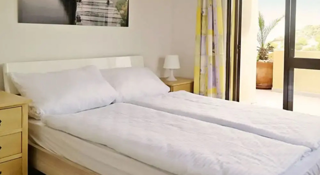 Lovely Apartment in Carvoeiro, Забронировать Апартаменты/квартира Отели Карвоэйру с парковкой, Парковка