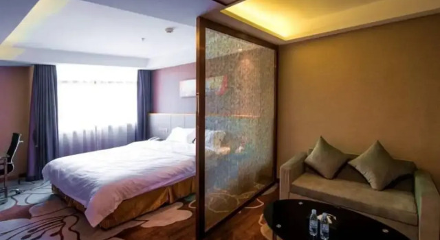 Jinlongxuan Hotel, Rezerwuj Hotel Hotele w Shenzhen z parkingiem, Parking
