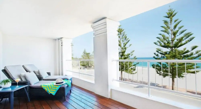 Номер Standard с балконом и рядом с пляжем Cottesloe Beach Hotel