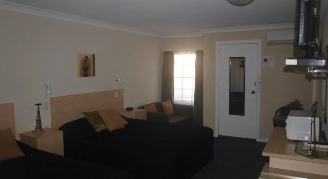 Gundagai Motel, Забронировать Мотель Гандагай Riverina, рядом с Аббатство Ланиган