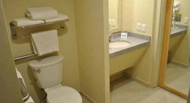 Четырёхместный номер Standard Holiday Inn Express Toluca by IHG