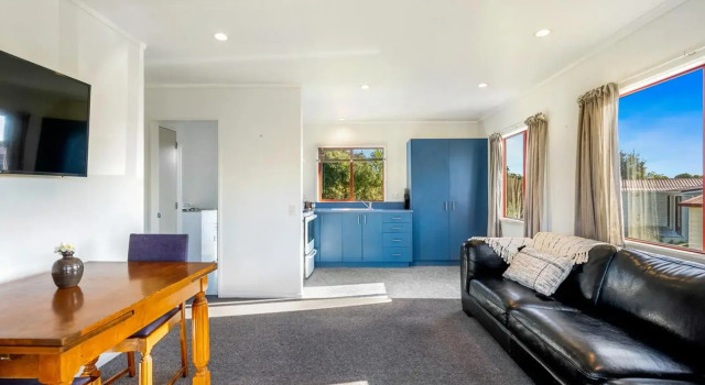 Cottage on Rutherford - Waikanae Beach Holiday Home, Забронировать Дом для отпуска Коттеджи Уэйкана, Коттедж