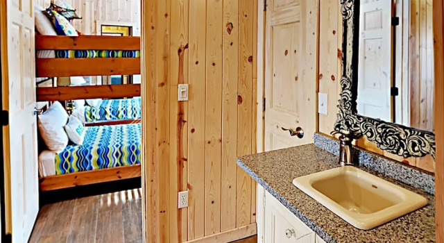Salt Pines Cottage on 9th Street 3 Bedrooms 2 Bathrooms Home, Забронировать Дом для отпуска Виллы Порт-Аранзас, рядом с Музей города Порт-Аранзас, Вилла