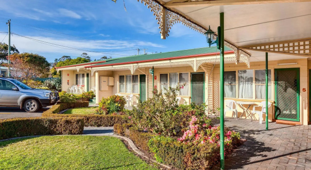 Wintersun Gardens Motel