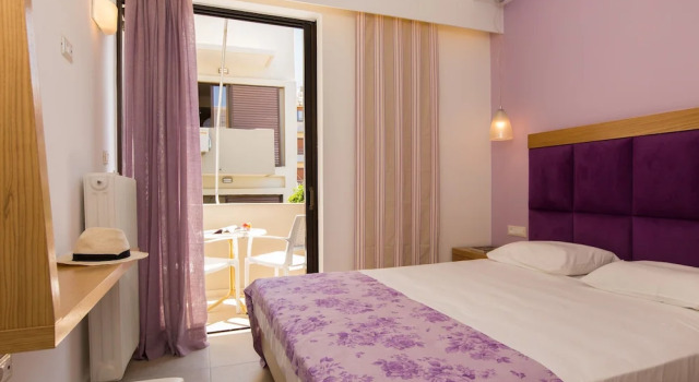 Двухместный номер Superior с балконом Eltina Hotel