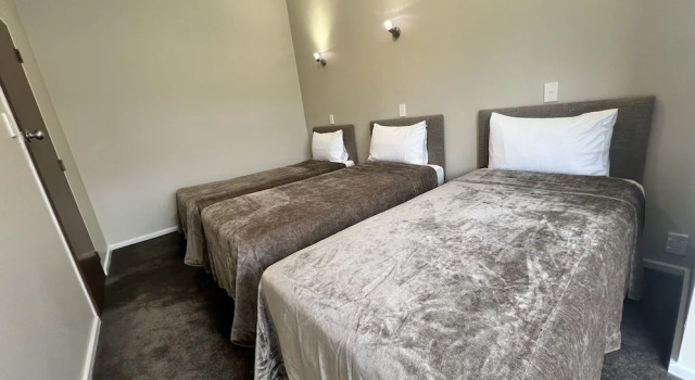 Семейный номер Standard с 2 комнатами Marineland Beachfront Accommodation