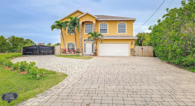 Pool & Spa: Spacious Port St Lucie Villa!, Book Hotel Hoteller i Port St. Lucie med pool, Swimmingpool