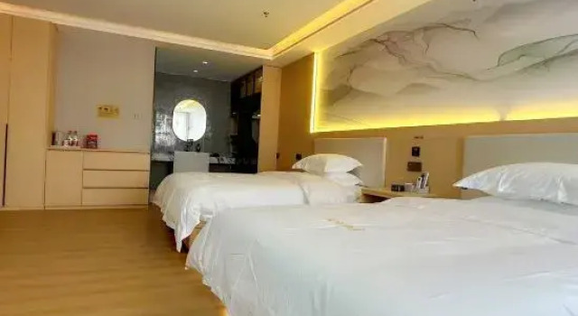 Двухместный люкс Deluxe Dragon Sea Hotel