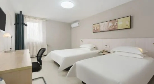 Двухместный семейный номер Standard Jinjiang Inn Dalian Development District Jinma Road Light Railway Station