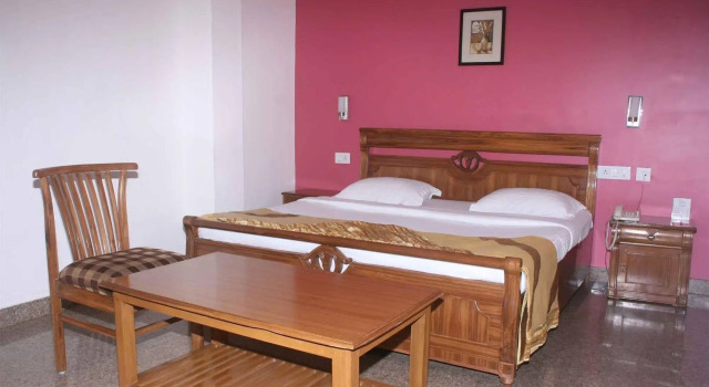 Tavern Business Hotel