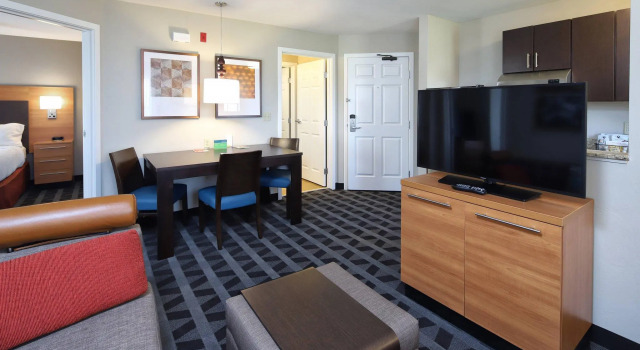 Четырёхместный люкс с 2 комнатами TownePlace Suites by Marriott Tucson Williams Centre