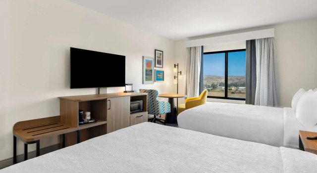 Четырёхместный номер Standard Hampton Inn & Suites Corona, Ca