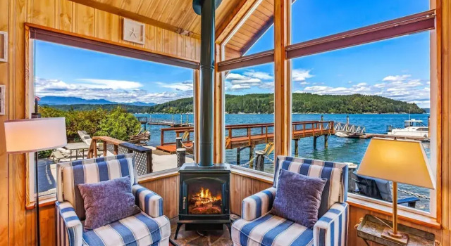 Utopia Cove in Union, Varaa Lomakoti Union Washington (state)