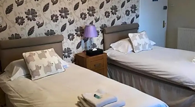 Номер Standard The Crown Hotel