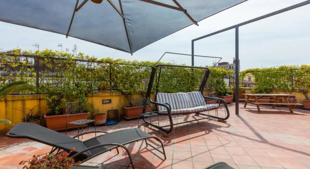 Firenze Rooftop by Wonderful Italy, Забронировать Отель Неаполь - Центральный вокзал Неаполь, рядом с Церковь Пио Монте делла Мизерикордия