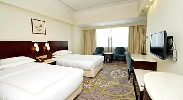 Номер Superior Overseas Chinese Friendship Hotel