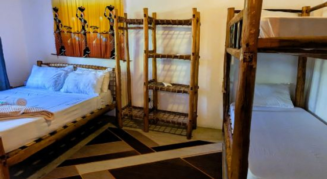 Апартаменты Kay's Place Train House Jambo
