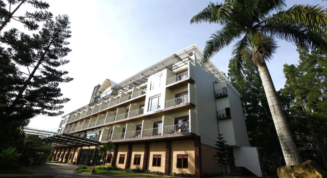 Royal Safari Garden Resort & Convention, Book Resort Cisarua West Java