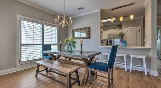 Grand Destin Getaway - Walk a Block to the Beach!, Varaa Lomakoti Destin Emerald Coast