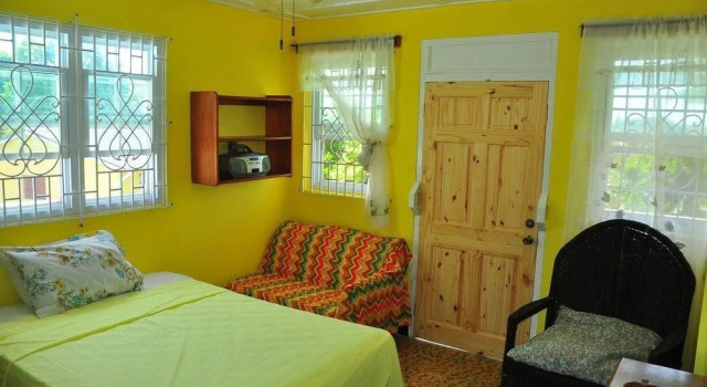 Duncan's Hideaway Guesthouse, Book Hotel Fair Prospect 