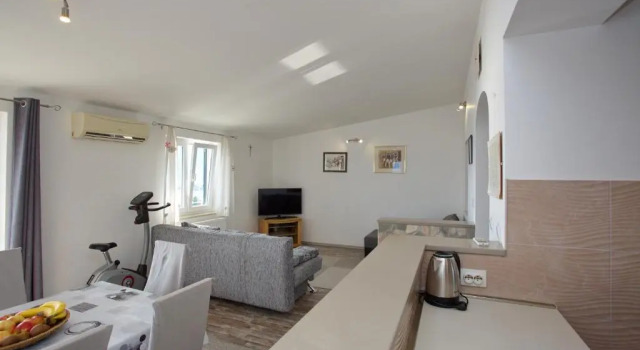 Apartment Lelas, Book Lejlighed Hoteller i Split Region med parkering, Parkering