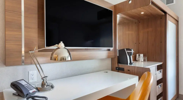Четырёхместный номер Executive Cambria Hotel Plano - Richardson Garland