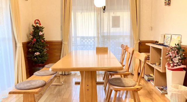 Семейный коттедж с балконом Villa Relax