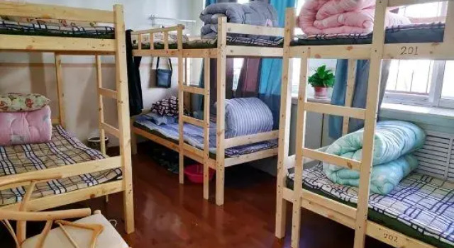 Кровать в общем номере Hohhot Hanggai International Youth Hostel