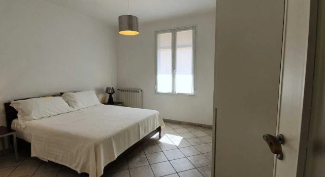 1 Bed Flat - Sleeps 2 - Parking - Wifi
