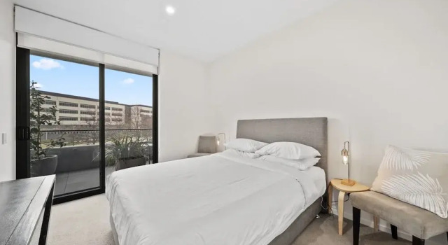 Апартаменты Inner-city 2-bed With Large Balcony, Garden & Gym