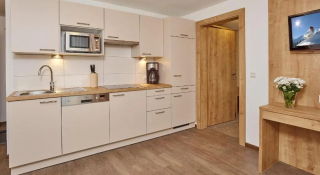 Апартаменты Standard с 2 комнатами с балконом Appartement Gästehaus Bergkristall